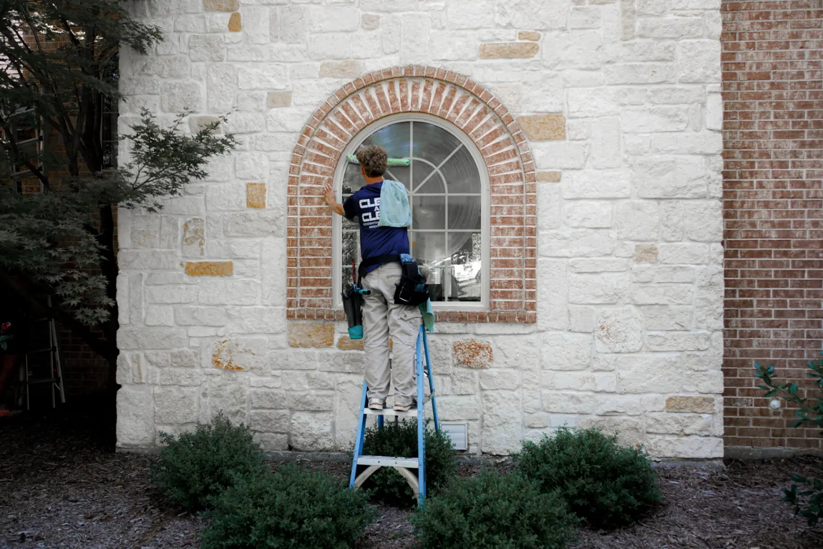 Exterior window cleaning in Lewisville, Texas